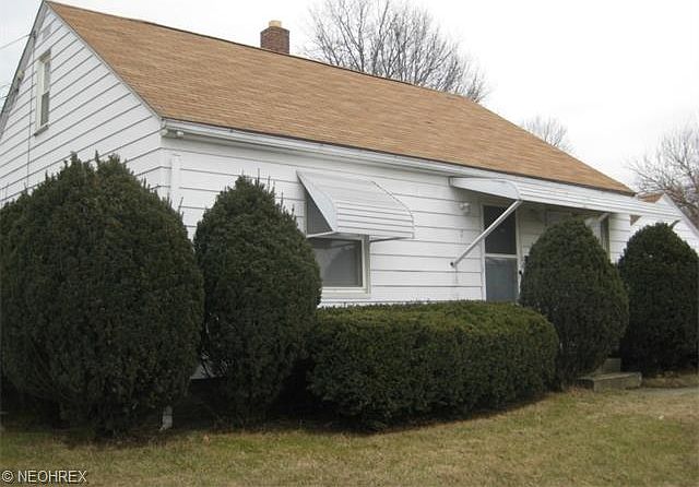 1st image of 7 S Van Buren Ave