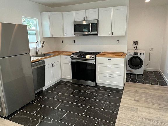 4th image of 2148 Felspar St