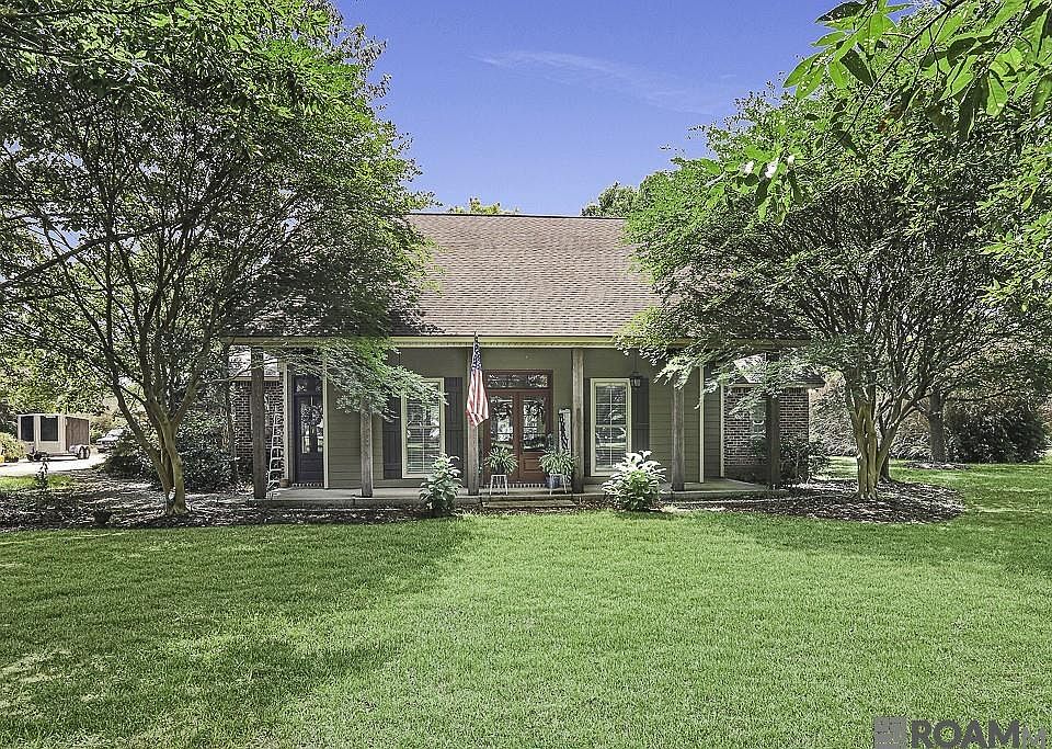 1st image of 8567 Pin Oak Dr