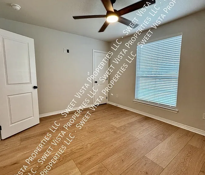 806 S 23rd St — Photo 10