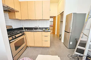 Rented by Genik Group Corp