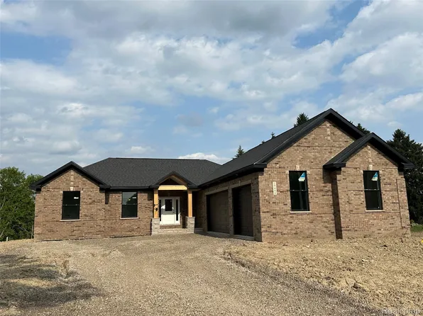 19400 Newburgh Rd, Livonia, MI 48152