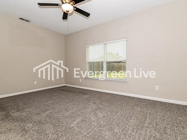 2229 Sumac Dr — Photo 7