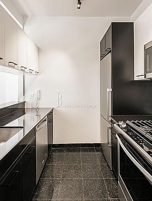 2nd image of 110 Liberty St #6F