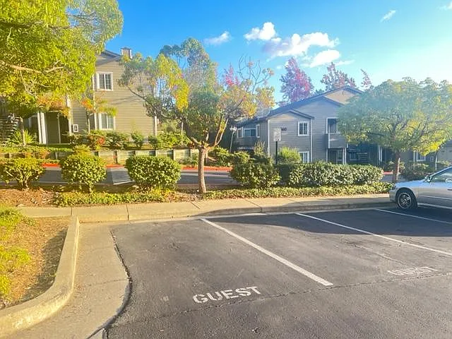 600 Canyon Oaks Dr #F — Photo 41