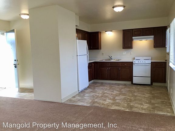 5th image of 728 Bellarmine Dr APT 1