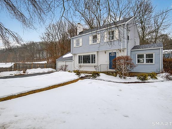 3rd image of 61 Reyna Road