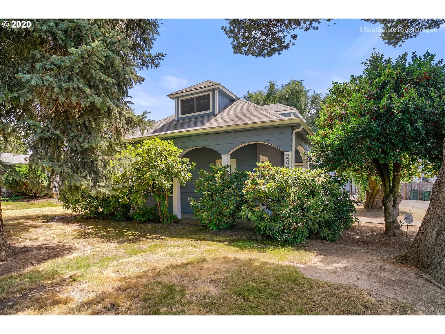 2460 26th Ave photo 1