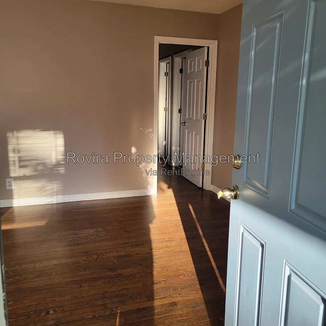 1 bed, 1.0 bath, $1,200 — Photo 3