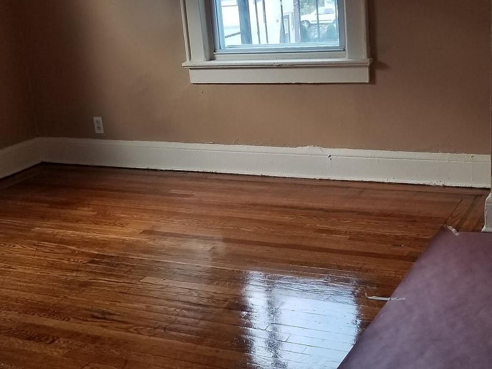 1st image of 21 Amsterdam Pl Floor 2