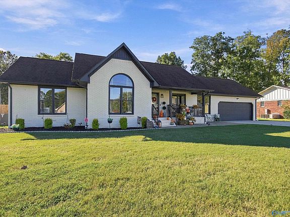 5th image of 1016 Birchwood Dr