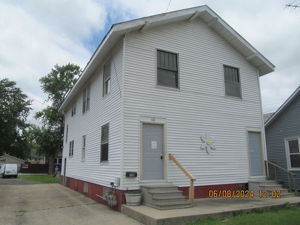 720 N Broad St, Carlinville, IL 62626