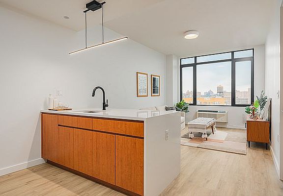5th image of 276 Grand Concourse #5177