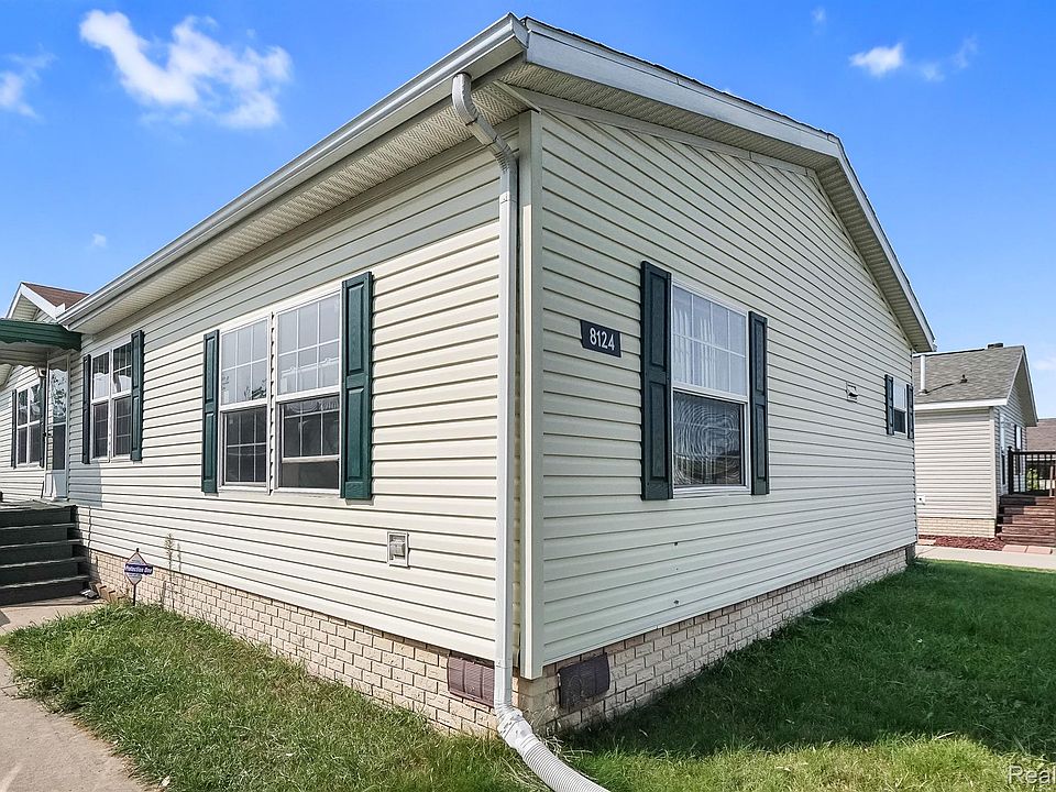 1st image of 8124 N Morley Dr