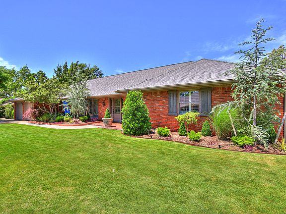 2nd image of 3017 Finchley Ln