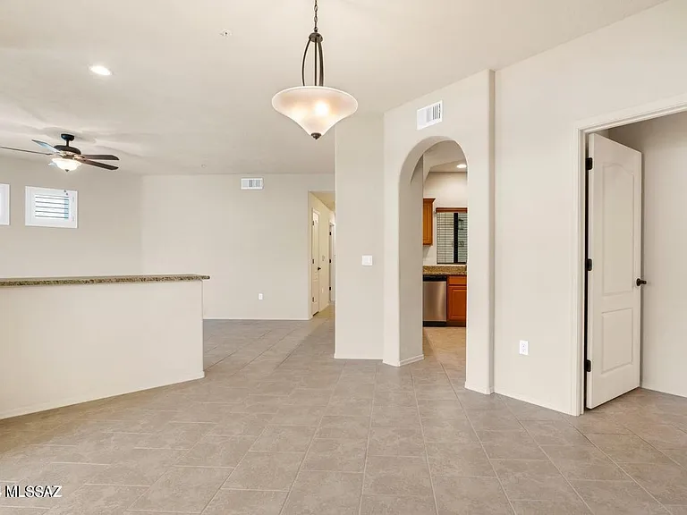 2550 E River Rd #4103 — Photo 4
