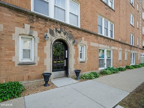 2nd image of 4672 N Manor Ave APT 2