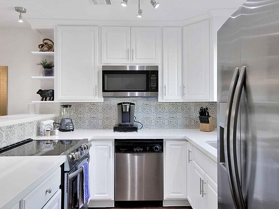 5th image of 4600 N 68th St Unit 320