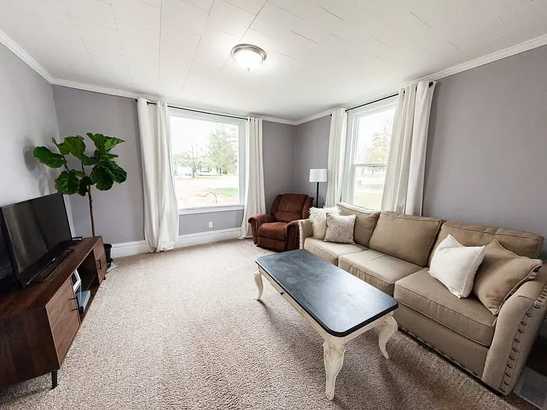 820 N Washington Ave — Photo 5