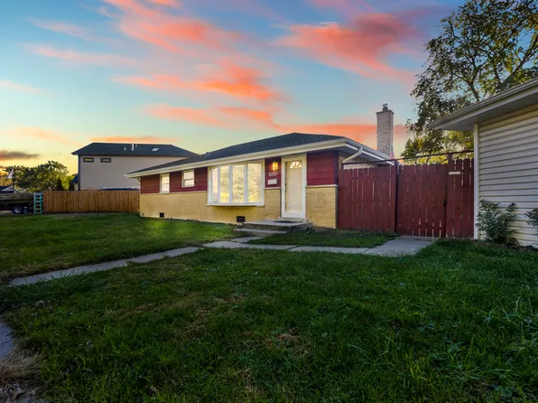 11257 S Pacific Dr, Worth, IL 60482