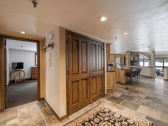 5th image of 1436 Deer Valley Dr N