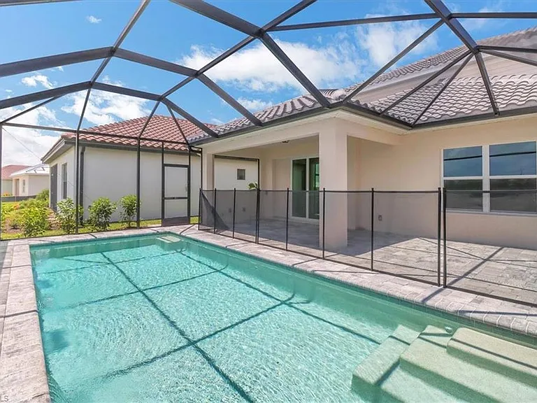 4652 Centaurus Cir — Photo 33