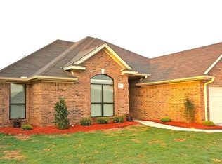 5002 Spring Hill Dr, Wichita Falls, TX 76310