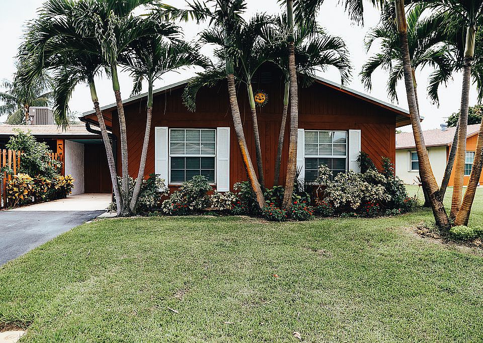 1st image of 542 SE 5th Cir #7-B
