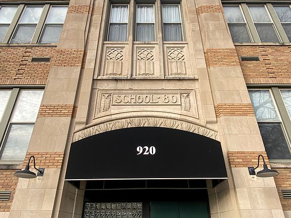 2nd image of 920 E 62nd St Unit M-6
