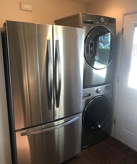 Refrigerator/Laundry