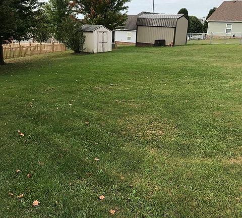 3rd image of 896 Dogwood Ct