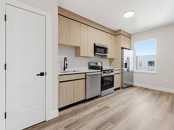 5th image of 304 61st St #2C
