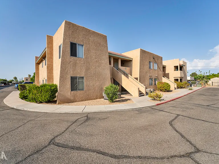 Verde Point Apartments — Photo 3