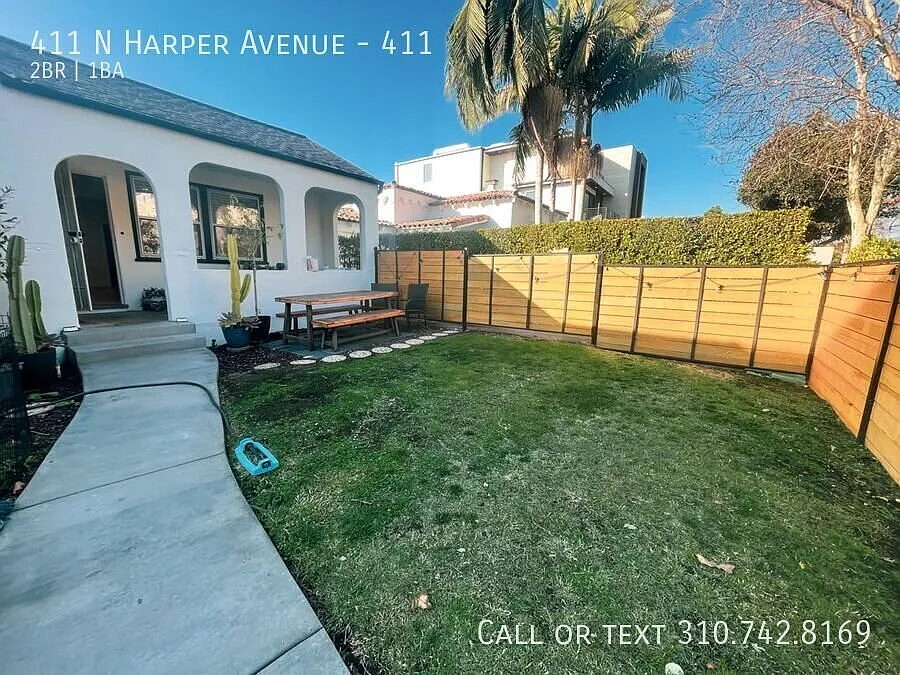 2-bedroom in Beverly Grove your dream apartment awaits! — Photo 2