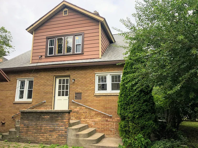224 Garfield Ave NW — Photo 17