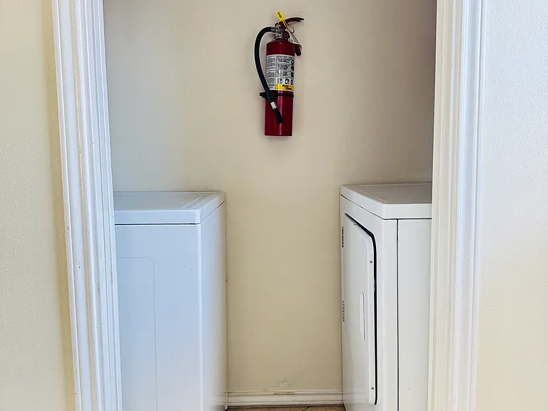 200 W Albatross Ave #A — Photo 17