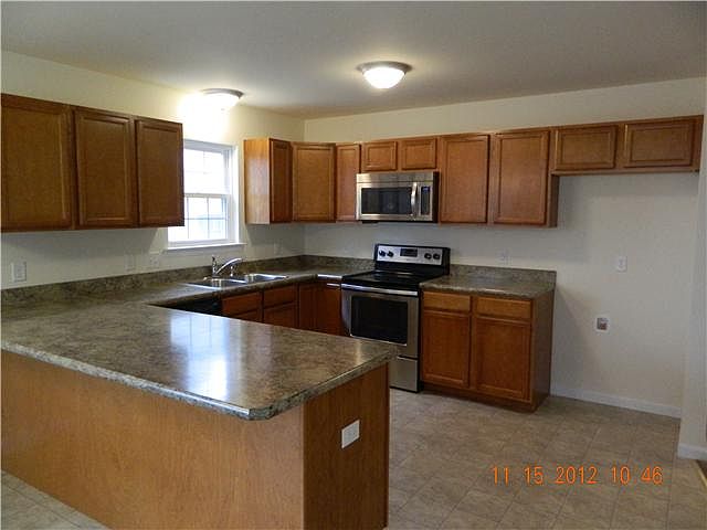 Kitchen floor plan with bar