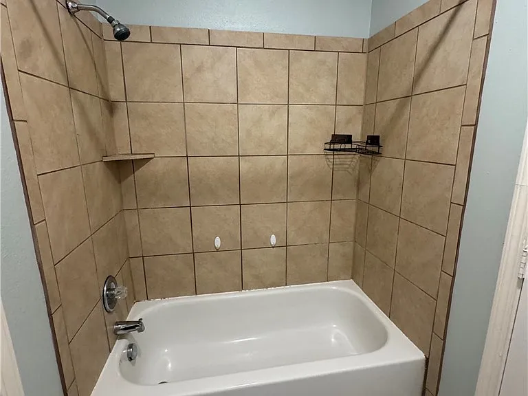 1235 Canyon Creek Cir — Photo 16