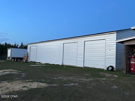 5th image of 5325 Titus Rd