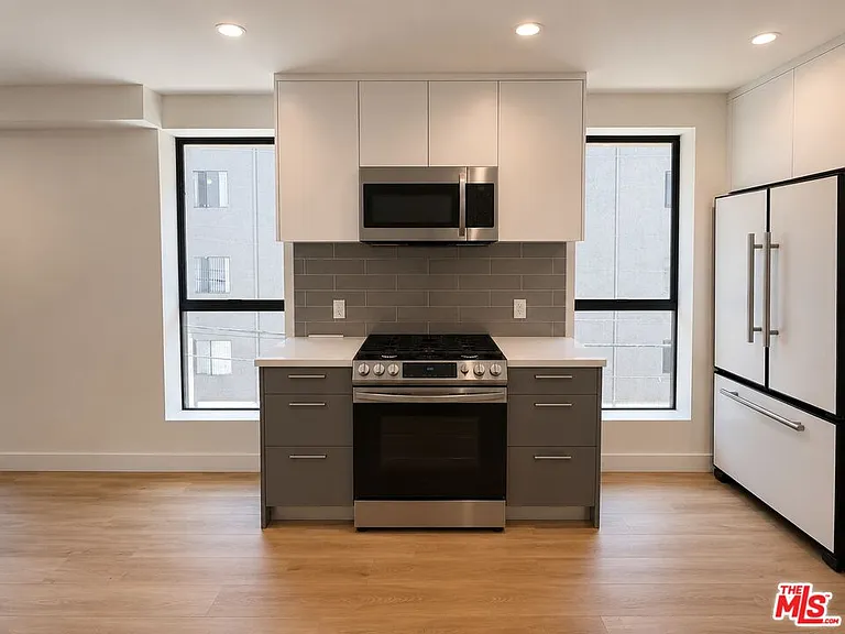 1434 N Poinsettia Pl #307 — Photo 4