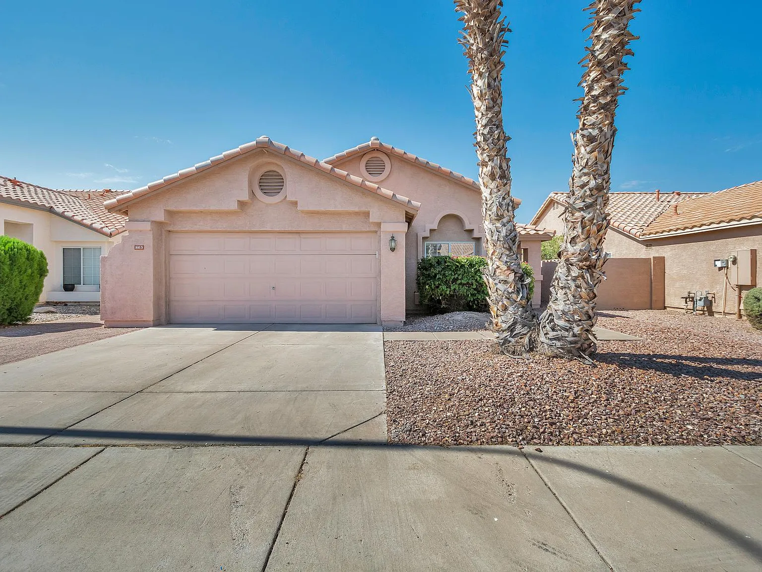 863 W Morelos St — Photo 1