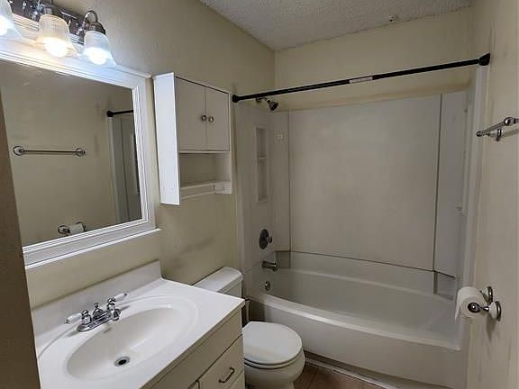 5th image of 3005A Whisper Oaks Ln