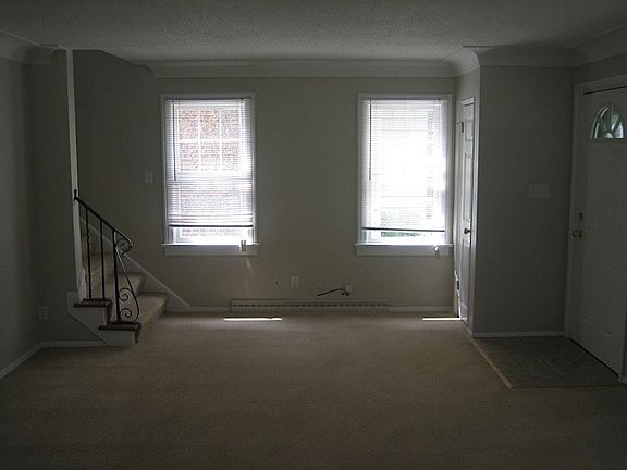 5th image of 2654 Merrimac Blvd