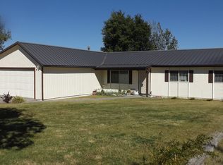 1430 NE Richards Ln, Madras, OR 97741