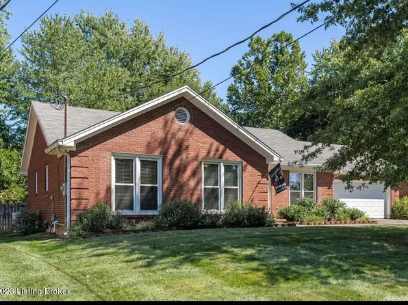 1111 Meadowridge Trl, Goshen, KY 40026
