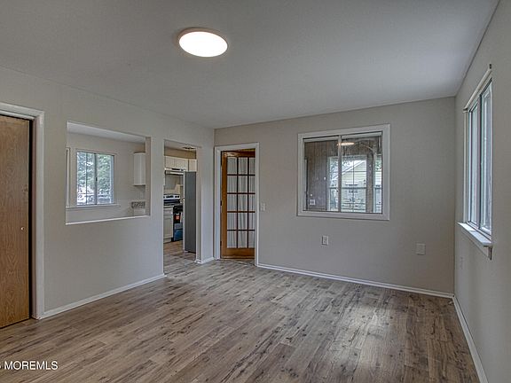 3rd image of 19 A Lexington Drive