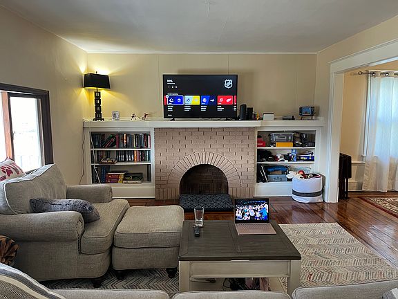 4th image of 201 Lovering Ave Unit 2