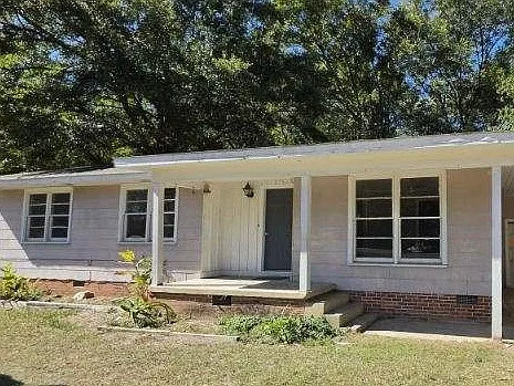 3 bed, 1989 sqft, $995 — Photo 1