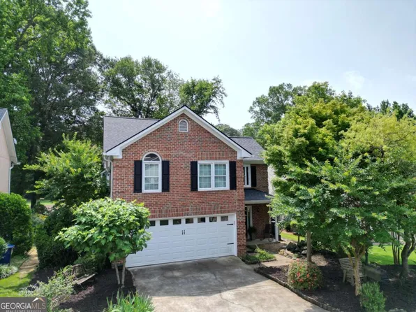 145 Cambridge Dr, Athens, GA 30606