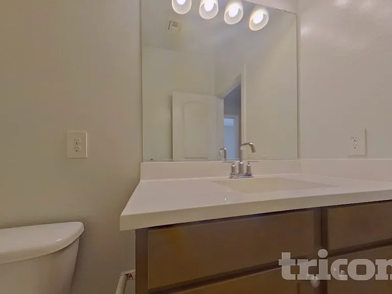 30033 W Cheery Lynn Rd — Photo 16